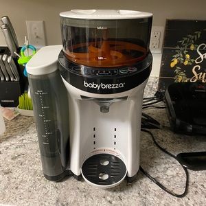 Baby Breeza bottle maker